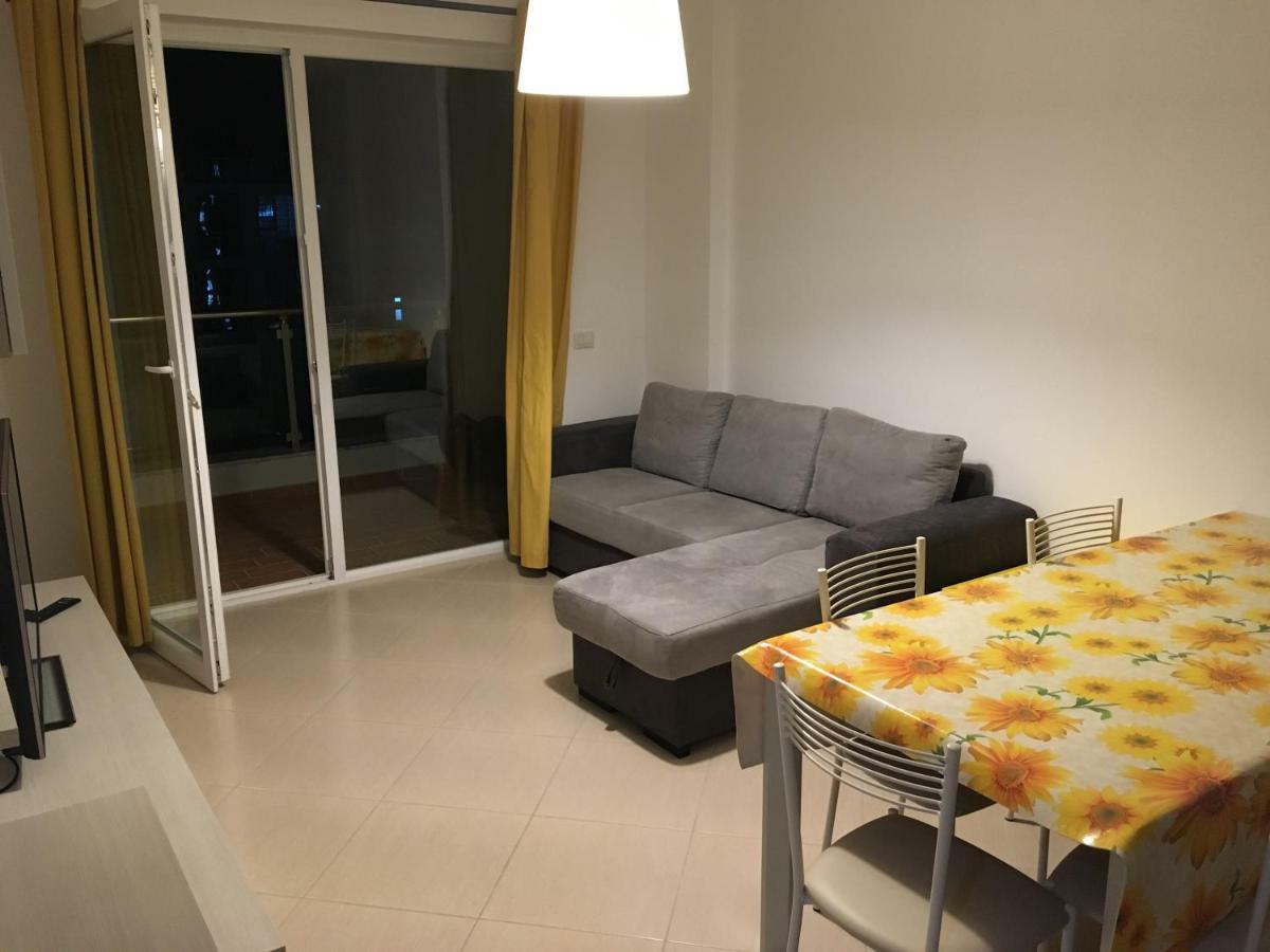Bruka Apartaments Shengjin Exterior photo