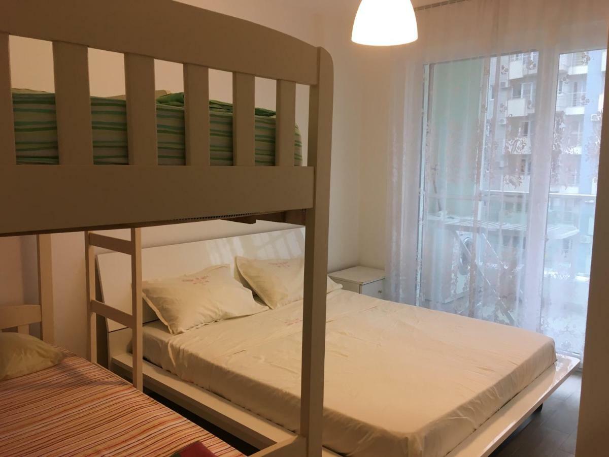 Bruka Apartaments Shengjin Exterior photo